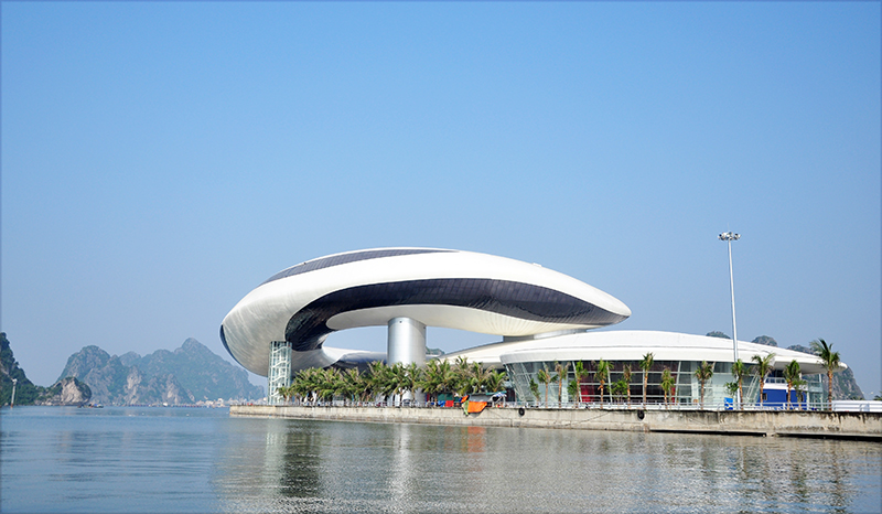 ha long co them diem den hap dan khach du lich