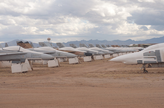 thay vi f 16 nen mua fa 18 cu de phoi hop tac chien cung su 30mk2