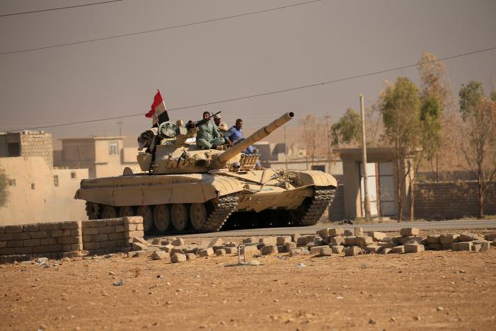 Quân đội Iraq đẩy lùi IS, tiến sát sân bay Mosul quan doi iraq day lui is tien sat san bay mosul