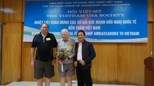 gioi thieu viet nam cua hom nay toi cac dai su huu nghi toan cau