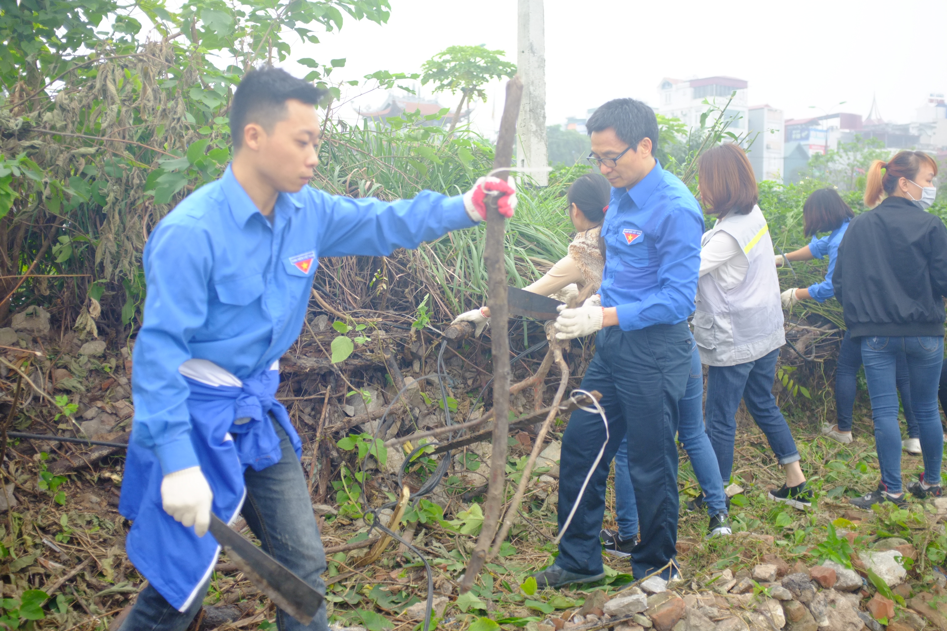 pho thu tuong vu duc dam cung thanh nien tich cuc huong ung hoat dong tu te voi moi truong