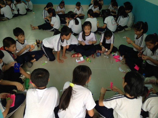 hoc sinh tieu hoc lam hiep si xanh bao ve moi truong