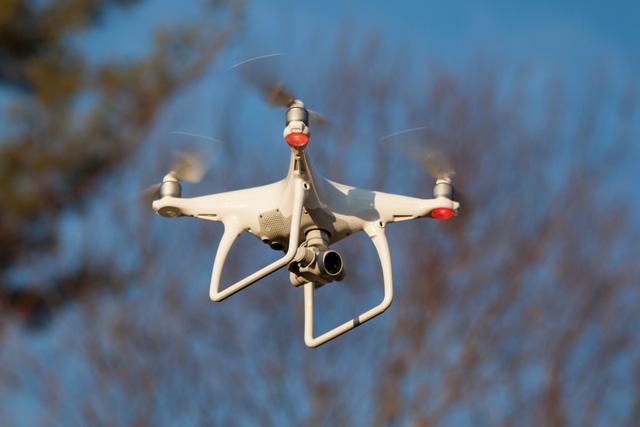 dung drone chong bat qua tang vo ngoai tinh the la tan tanh cuoc hon nhan 18 nam