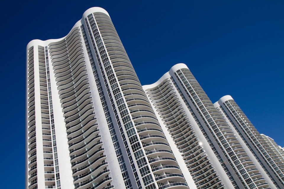 10 toa nha choc troi mang ten trump tren toan the gioi