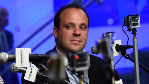 donald trump dac cu nho vay quanh ong toan nguoi do thai