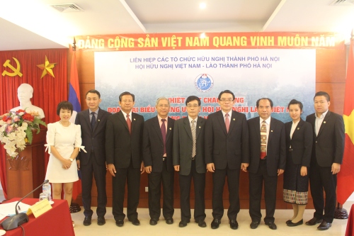 can tang cuong quan he huu nghi giua hai hoi huu nghi tp ha noi viet nam va tp vieng chan lao