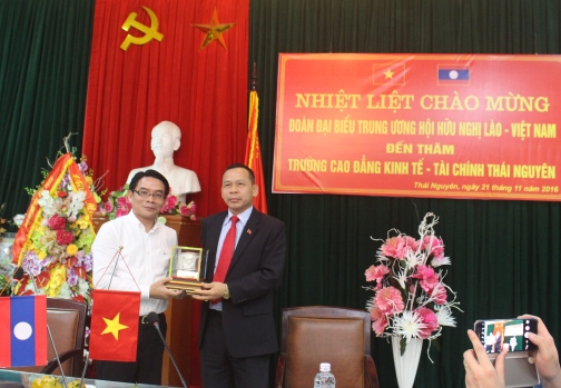 truong cao dang kinh te tai chinh thai nguyen chiec noi dao tao sinh vien lao