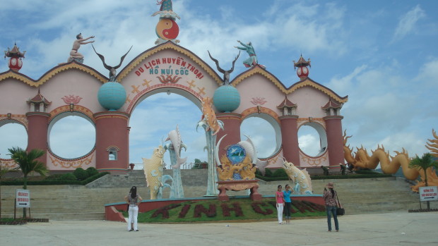 ho nui coc se la khu tham quan nghi duong vui choi giai tri