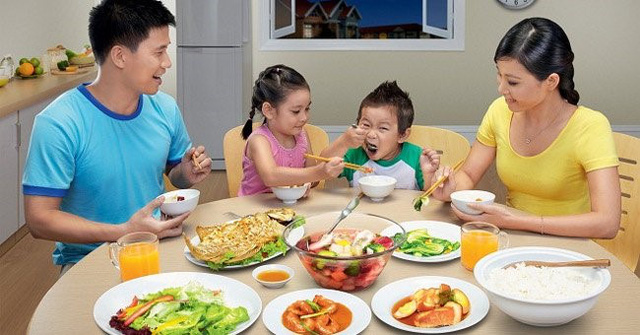 neu ban muon giam can viec dau tien can lam khong phai la nhin an hay tap the duc ma la ngung ngay xem tv trong luc an