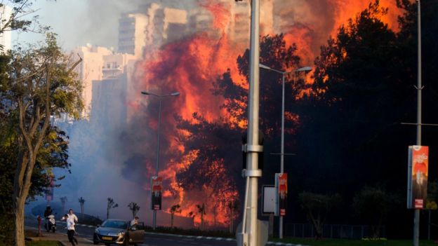 80000 nguoi israel phai di so tan vi chay rung