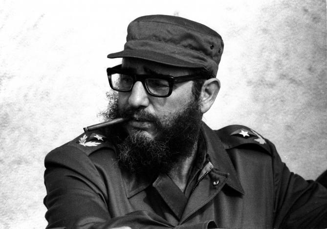 hinh anh dang nho ve lanh tu cuba fidel castro