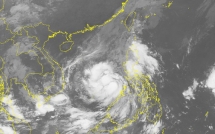 ap thap nhiet doi da manh len thanh bao cac tinh nam trung bo bien dong gio giat manh tu dem nay
