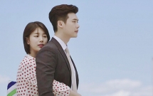 lee jong suk dinh chay tron cung suzy nhung khong thanh dung truoc nguy co xin thoi viec