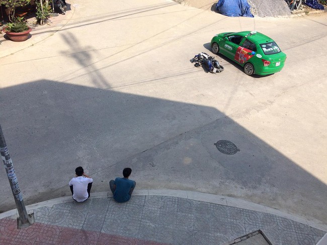 cau chuyen dep dam vao xe hoi nguoi dan ong di xe may khong phai den tien ma con duoc moi di an sang