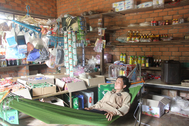 nuoc mat nguoi me bi cuop quyen nuoi con vi mau thuan voi bo me chong em chi muon con trai goi mot tieng me