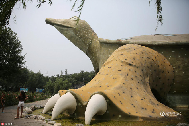 danh sach kien truc ky di o trung quoc tiep tuc keo dai voi toa nha hinh cua khong lo