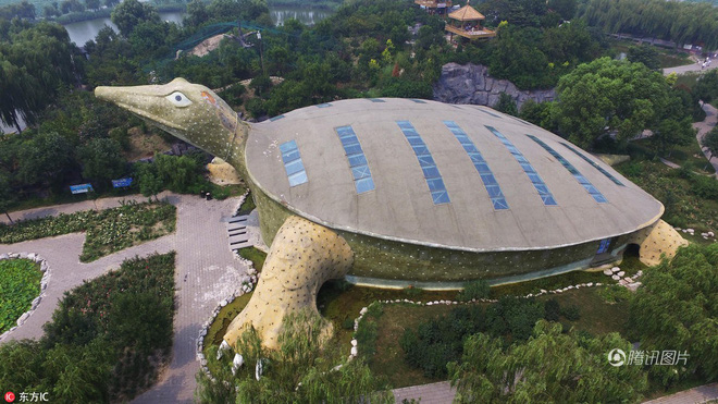 danh sach kien truc ky di o trung quoc tiep tuc keo dai voi toa nha hinh cua khong lo