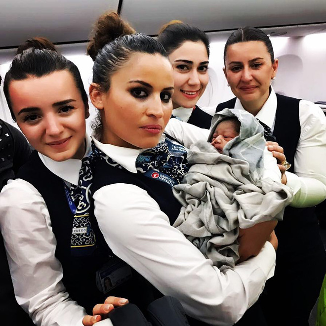 22 kieu nguoi ky cuc ma ai cung co the vo tinh nhin thay tren may bay