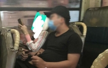 nu sinh sai gon bi ke bien thai tren xe buyt duoi danh rach mi mat cha phai dua di khau