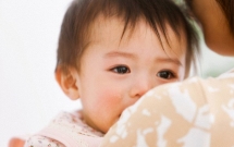 vi chong quen sac pin dien thoai o dau giuong ma con gai toi linh hau qua dau don