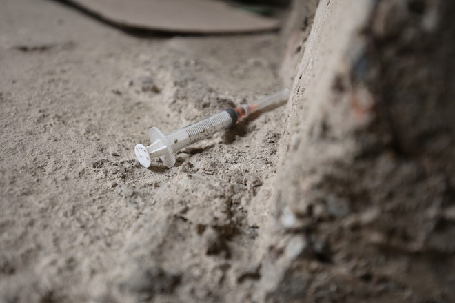 ha noi biet thu trieu do bien thanh noi chich ma tuy kim tiem vut thanh dong