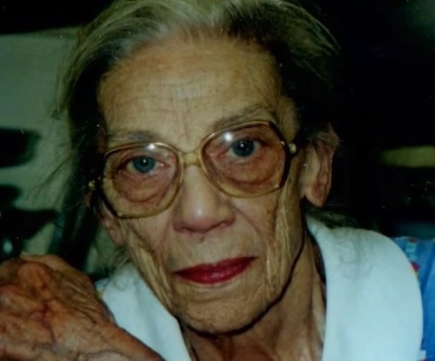 duoc thua ke chiec may khau nguoi dan ong nghen ngao khi biet kho bau tri gia gan 300 ty phia sau