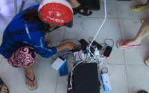 hinh anh am ap sau bao so 12 cac trung tam dien may mo cua moi nguoi dan den sac dien thoai mien phi