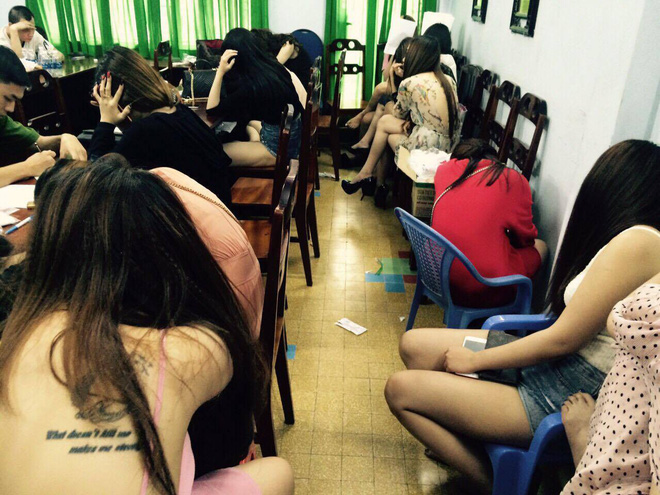 dot kich nha hang o trung tam sai gon tam giu hang chuc nam nu phe ma tuy dang thac loan