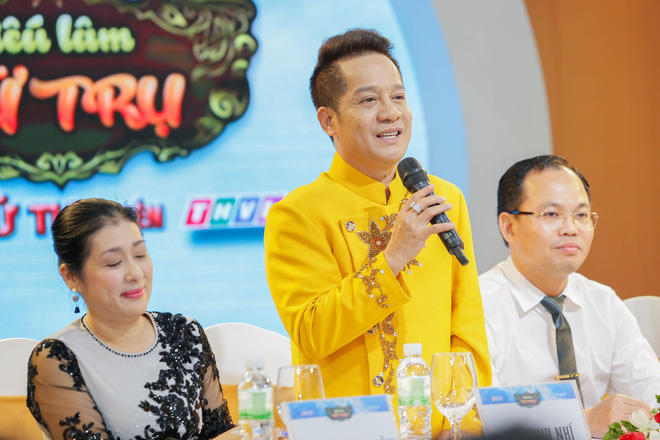 hong van minh nhi duc hai tai xuat ru nhau chieu mo tro cung