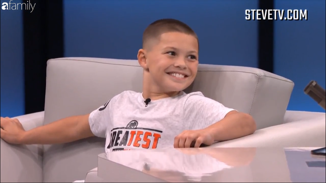 steve harvey lo so bi kien vi man trinh dien cua cau be 11 tuoi tai little big shots