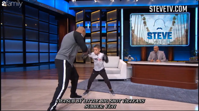 steve harvey lo so bi kien vi man trinh dien cua cau be 11 tuoi tai little big shots