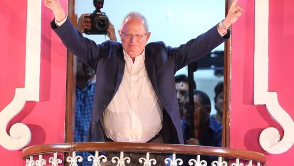 tong thong kuczynski nguoi hung tai chinh ham nong nen kinh te peru