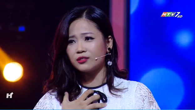 cuoi cung thi cung co mot cap doi thanh cong nam tay nhau roi vi yeu ma den