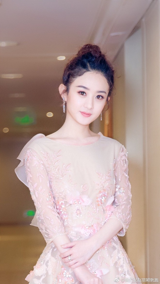 trieu le dinh vuot mat than tien ty ty luu diec phi va angelababy trong cuoc dua nhan sac cbiz 2017