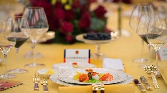 thuc don nghin do cua tong thong trump khi toi chau a nuoc tuong vai tram tuoi thit bo wagyu cuc pham