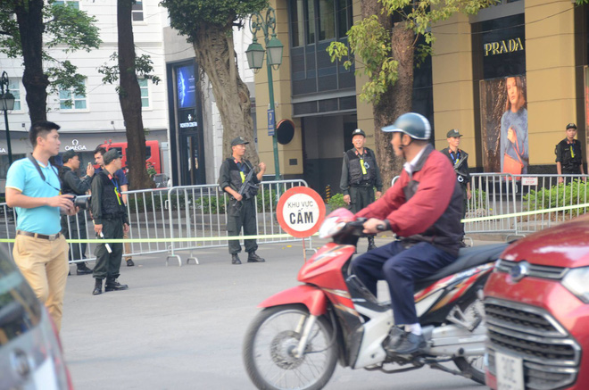 tong thong my donald trump den ha noi an ninh that chat o cac tuyen pho trung tam