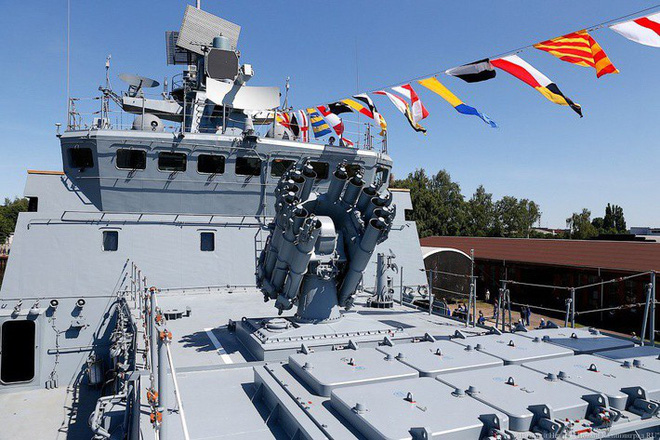 choang ngop truoc man ban ten lua phong khong nhu sung tieu lien cua chien ham nga