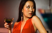 thay chung toi hanh phuc kinh te du gia vo cu cua chong toi ghen ty va tim cach pha hoai