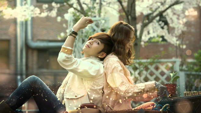 jang geun suk hoang tu chau a ngoi ngoi mot thoi bong hoa eo la nhan sac tuot doc khong phanh