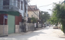nghe an goi mai khong duoc danh pha cua nguoi dan bat ngo phat hien nu sinh su pham da tu vong trong tu the treo co