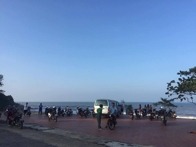 ha tinh di tam bien hai hoc sinh 14 tuoi bi song cuon troi mat tich