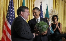 qua tang danh cho tong thong my se co ket cuc ra sao