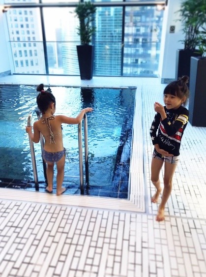 dau kem canh bo me la sao lon xu han cac thien than nhi nay cung noi nhu con vang danh khap moi noi