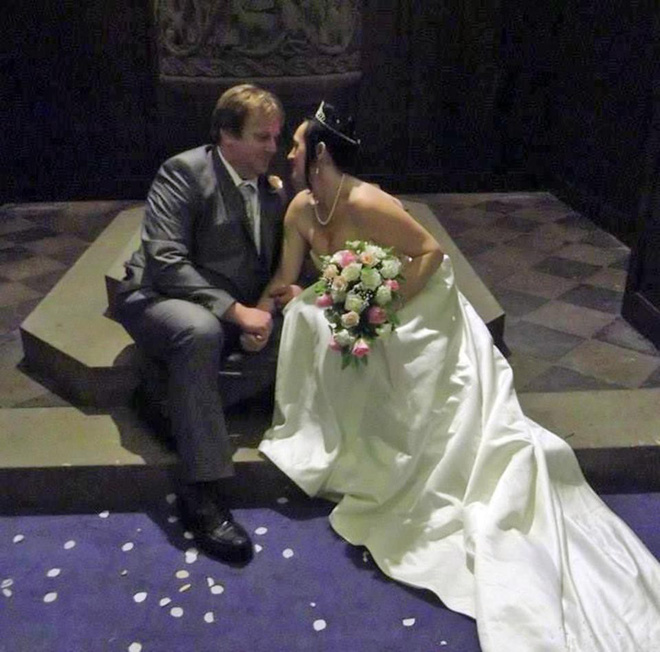 23 nam chung song nuoi con vo nhu con ruot chong khong ngo bi vo bo de den voi nguoi dan ong quen tren mang