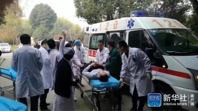 suong mu day dac khien 30 chiec xe dam lien hoan 18 nguoi tu vong