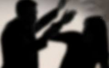 vao cua hang xin sac nho dien thoai co gai bi danh dap cuong buc suot dem