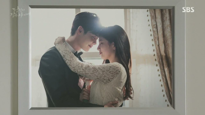 giua tam bao chia tay lee min ho suzy lai co canh giuong chieu voi lee jong suk