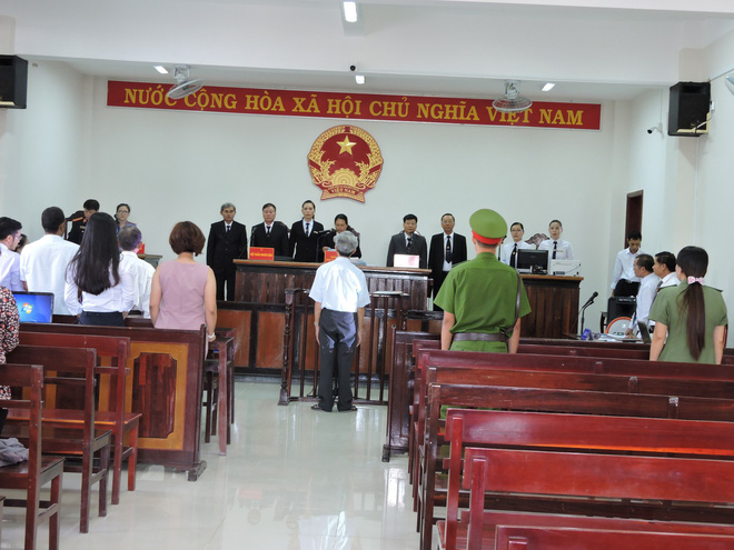 bi tuyen 3 nam tu ong 77 tuoi dam o be gai doi tu thieu de chung minh minh vo toi