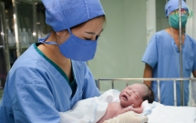 nghe an nhung chau be dau tien chao doi bang phuong phap thu tinh ong nghiem