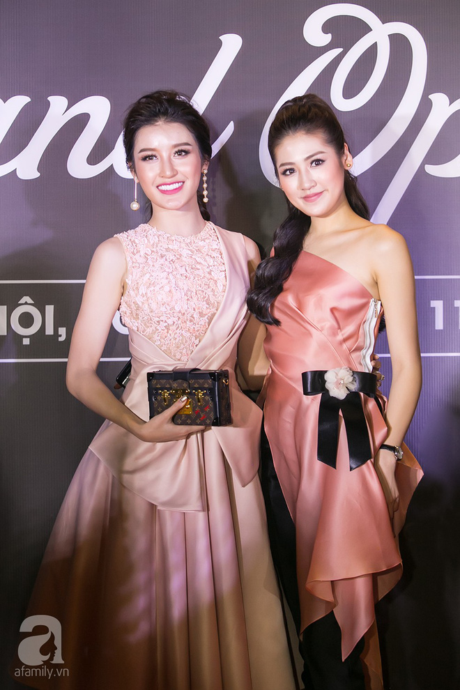 sau on ao da xeo tren mang xa hoi tu anh huyen my guong gao chup hinh chung